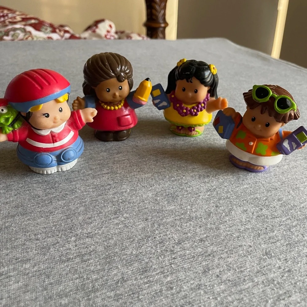 Fisher-Price Small Play Figures Set - Red, Pink, Yellow, Orange, Blue